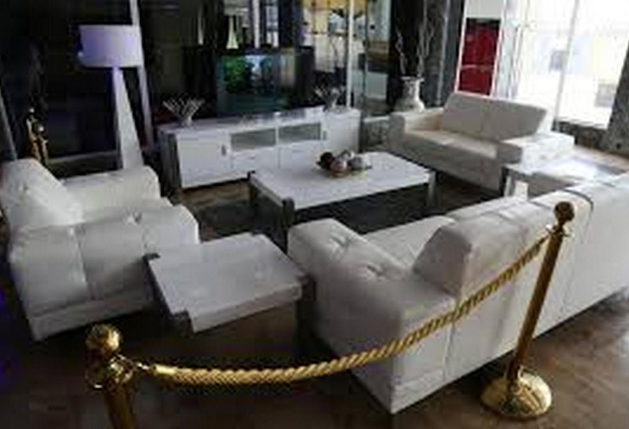 Room In Lodge - Hampton Towers Spa Asaba Exterior photo